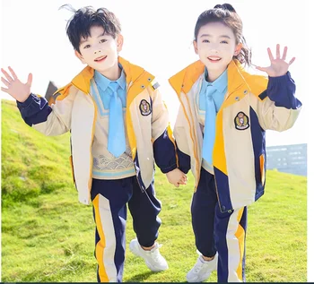 Пролет-есен форма на начално училище, детско спортно палто от три елемента