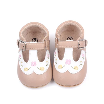 BeQeuewll/Обувки за малки момичета; Обувки на плоска подметка от мека изкуствена кожа с бродерия и цветя; Нескользящая Обувки За Деца; Реколта Елегантни Кожени обувки