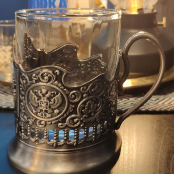 Класически подаръци в руски стил, носталгични, специални сувенири, творчески бира и чаши чай, както и кафе, чаши за пиене.