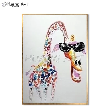 Ръчно рисувани Забавен жираф с нож в чашите Живопис с маслени бои върху платно за декора на стените Съвременна живопис с маслени бои, за животни с дълго гърло