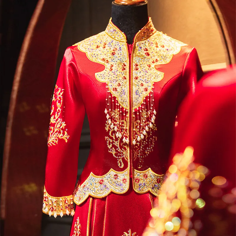 Китайското традиционната сватбена рокля с бродерия от мъниста банкетна висок клас класически китайски ципао3