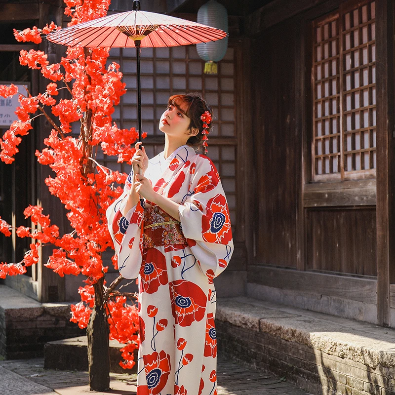 Жена японското кимоно с червени цветни щампи, дълъг ръкав, юката, рокля за cosplay в японски стил, облекло за изпълнения на сцената4